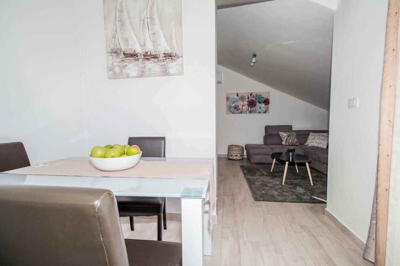 Apartment Hera With Balcony And Free Parking 자다르 외부 사진