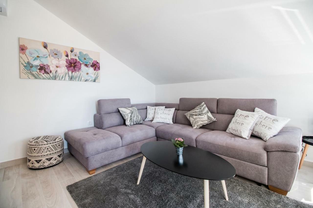 Apartment Hera With Balcony And Free Parking 자다르 외부 사진