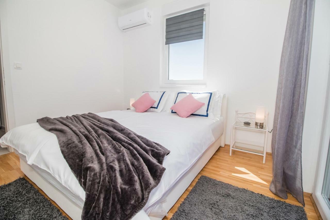 Apartment Hera With Balcony And Free Parking 자다르 외부 사진